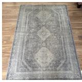 GREY VINTAGE STYLE RUG