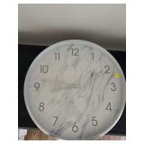 MODERN WALL CLOCK