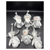 6 CHRISTMAS ORNAMENTS