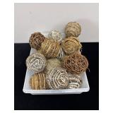 SELECTION OF LARGE WICKER BALLS