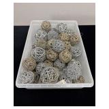 SELECTION OF SILVER AND GOLD WICKER ORNAMENTS
