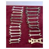 LOT OF ASSORTED WRENCHES