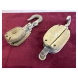 PAIR OF BLOCK AND TACKLE HOOKS AND PULLIES