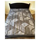MODERN QUEEN SIZE BED - COMPLETE