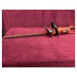 BLACK & DECKER CORDED HEDGE TRIMMER