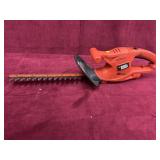 BLACK & DECKER CORDED 15 INCH HEDGE TRIMMER
