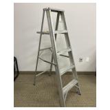 FIVE FOOT STEP LADDER