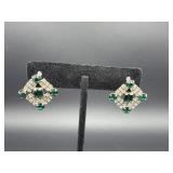 VINTAGE RHINESTONE BROOCH WITH STUD EARRINGS