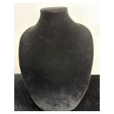 JEWLERY NECKLACE BUST - BLACK VELVET
