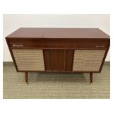 VINTAGE FLEETWOOD HI-FI STEREO