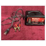 MOTOMASTER BATTERY CHARGER