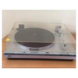 JVC RECORD PLAYER MODEL QL-A51