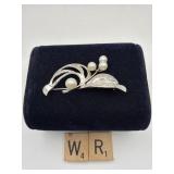 STERLING + PEARL BROOCH