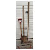 GARDEN TOOL LOT