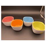 4 DIP BOWLS