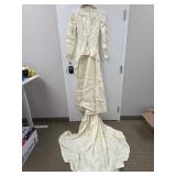 1940'S LADIES WEDDING DRESS