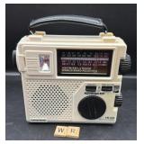 SMALL GRUNDIG RADIO