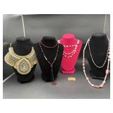 5 VINTAGE FASHION NECKLACES