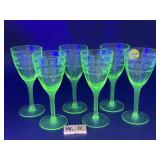 6 VINTAGE URANIUM PEDESTAL GLASSES