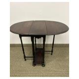 SMALL GATE LEGGED TABLE