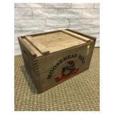 MOOSEHEAD BEER CRATE WITH CHECKER BOARD LID
