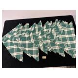18 SHERWOOD GREEN PLAID CLOTH NAPKINS