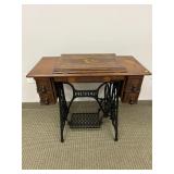 SINGER TREADLE SEWING MACHINE