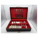 LARGE QUANITY OF SILVER PLATED FLATWARE
