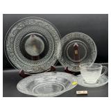 LARGE SET OF VINTAGE GLASS DISHES