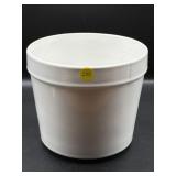 MODERN WHITE PLANT POT