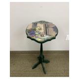 SMALL FLIP TOP PEDISTAL TABLE