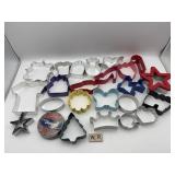 ASSORTMENT OF COOKIE CUTTERS