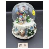 MUSICAL SNOW GLOBE