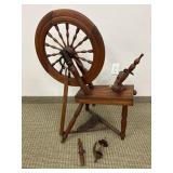 ANTIQUE SPINNING WHEEL (NEEDS SOME REPAIR)