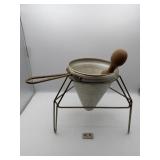 VINTAGE APPLIE SAUCE MAKER