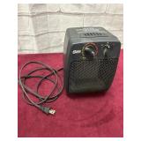 SMALL ELECTRIC SPACE HEATER