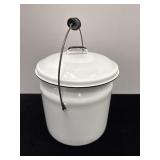 VINTAGE WHITE ENAMELWARE CHAMGER