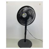 BLACK FLOOR FAN