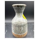 HAND CRAFTED CEFRAMIC BUD VASE