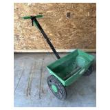 GARDEN CLUB LAWN SEEDER
