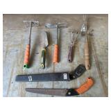 LOT OF HAND GARDEN TOOLS