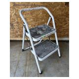 2 STEP LADDER