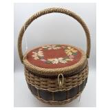 SEWING BASKET WITH NOTIONS