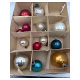 QUANTITY OF CHRISTMAS ANTIQUE GLASS ORNAMENTS