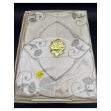 6 VINTAGE NEW STOCK IRISH LINEN TEA NAPKINS