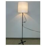 BLACK METAL BASE FLOOR LAMP