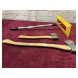 AXE, HATCHET, SNOW REMOVAL TOOL