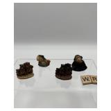 4 RED ROSE WADE FIGURINES