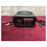 MOTOMASTER BATTERY CHARGER