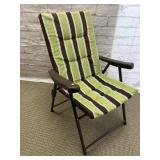 FOLDING LAWN CHAIR